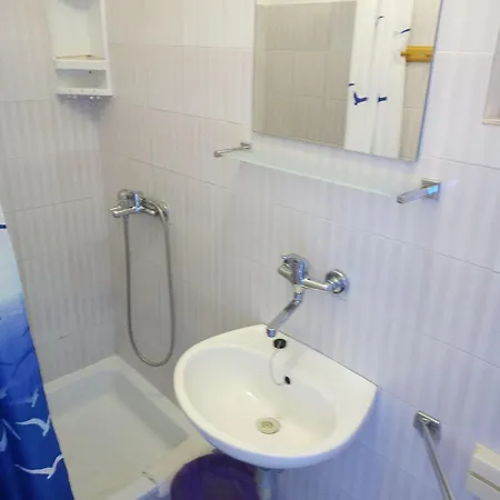 Apartament Robinson Blagica Oskorusno