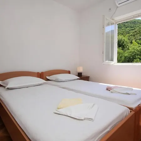 Robinson Blagica Apartament Oskorusno