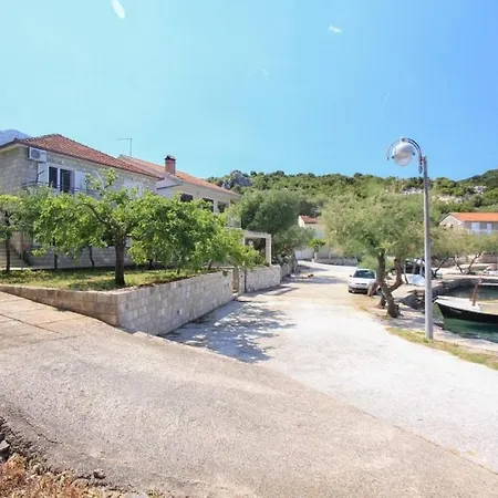 Robinson Blagica Apartament