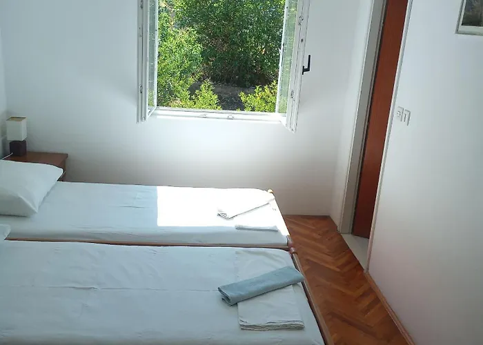 Robinson Blagica Oskorusno