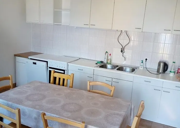 Robinson Blagica شقة